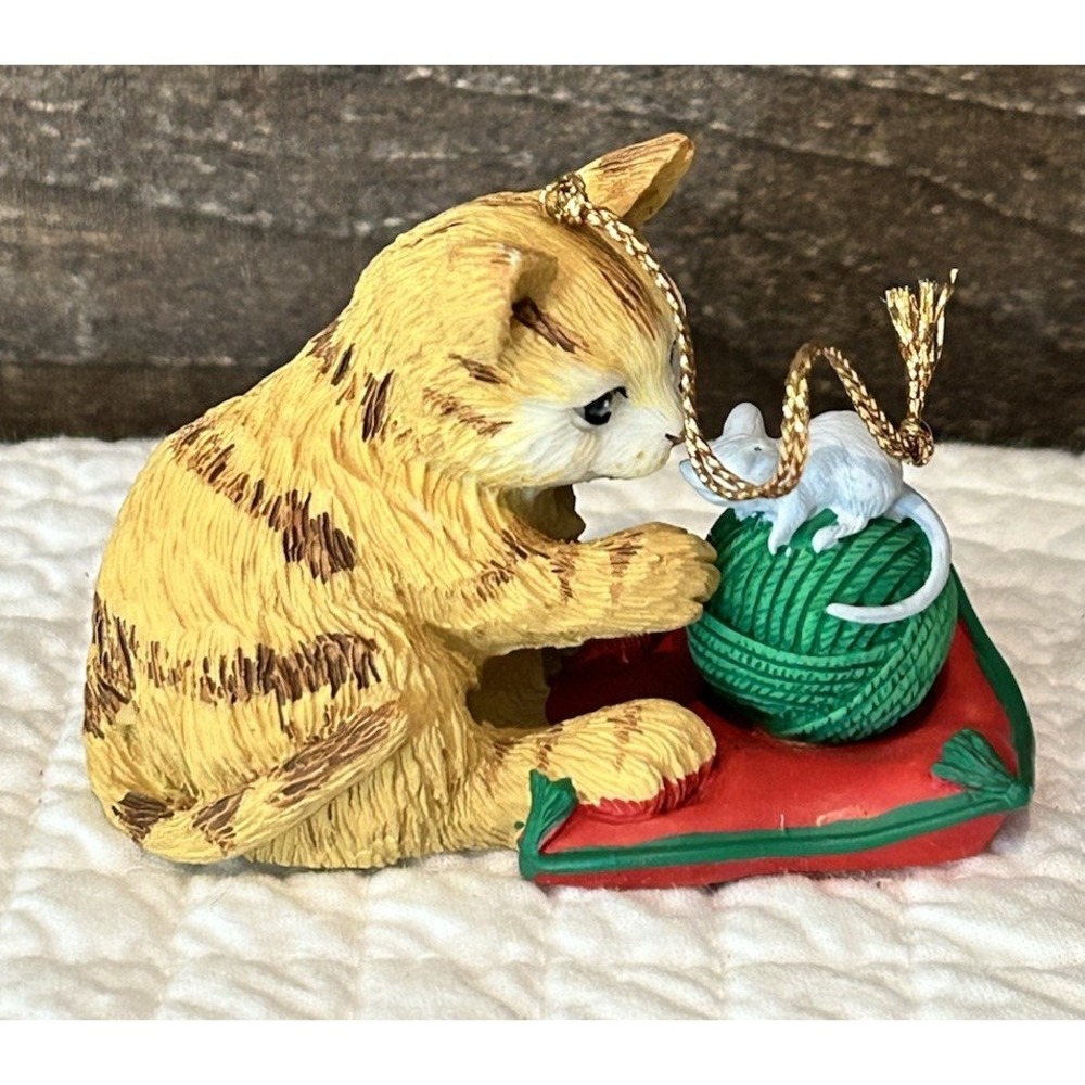 Kitten and Yarn with mouse Current Inc‎ Christmas Ornament Vintage